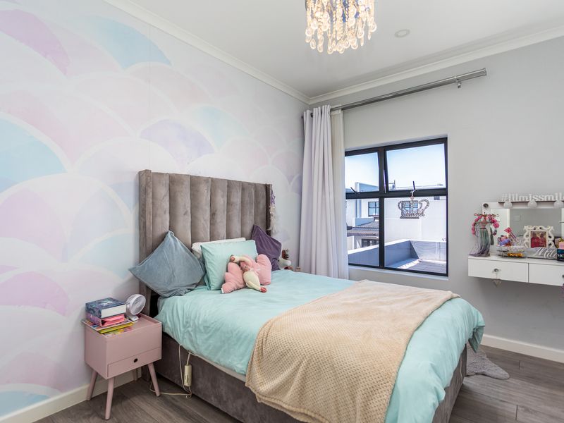 Step into the epitome of luxury and modern living with this impeccably maintained home - Photo 10