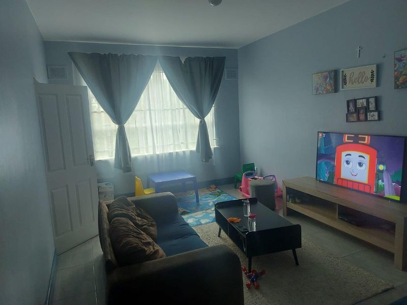 Modern 2,5 Bed Unit in Musgrave - Photo 2