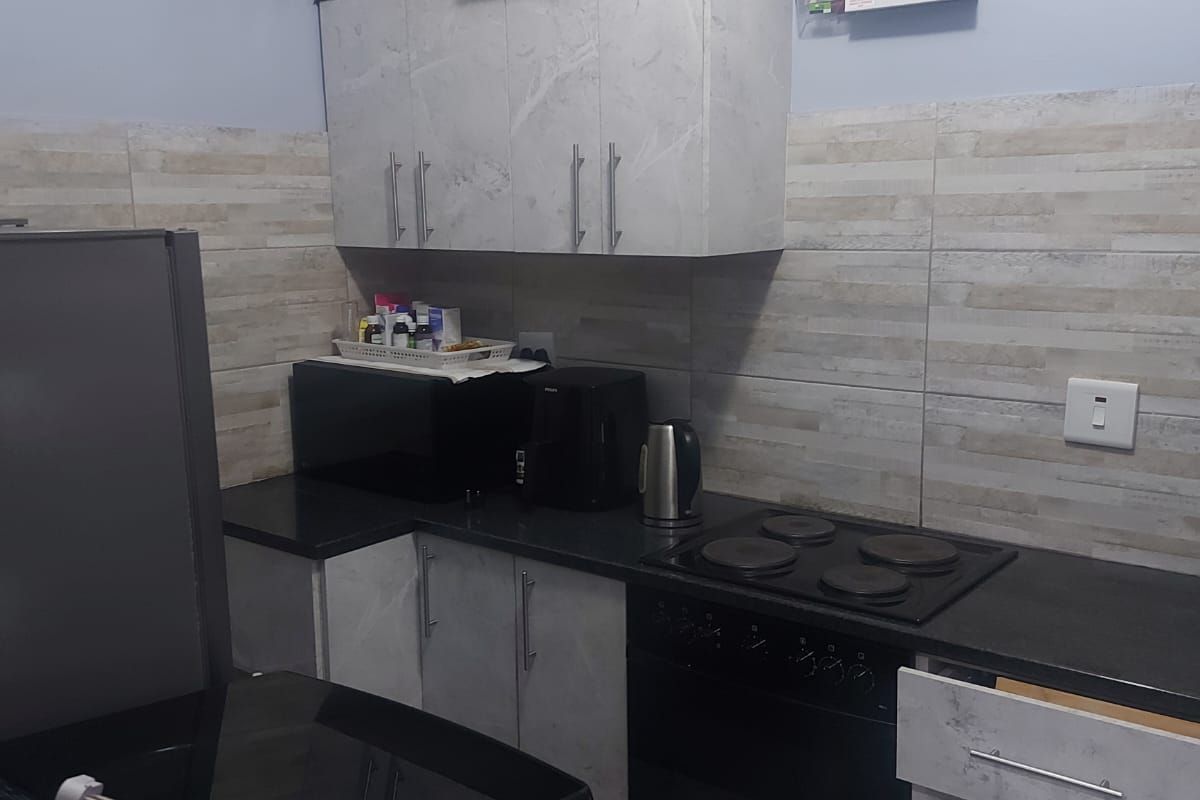 Modern 2,5 Bed Unit in Musgrave - Photo 3