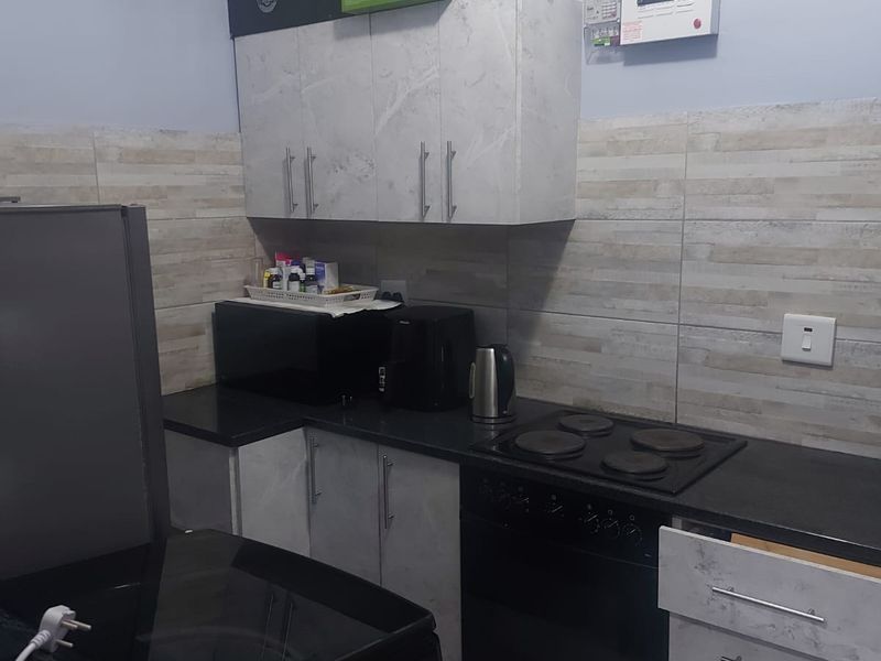 Modern 2,5 Bed Unit in Musgrave - Photo 3