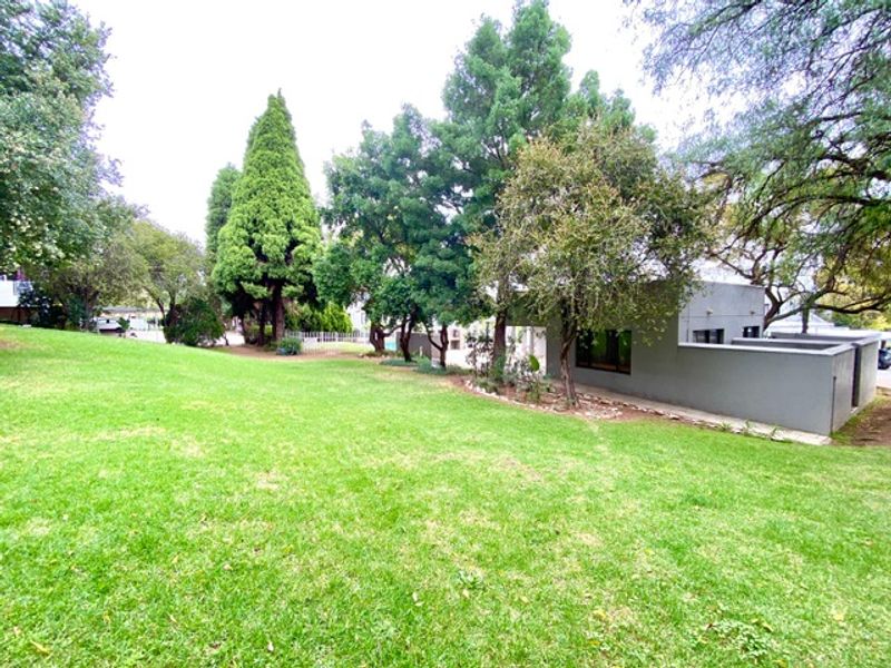 STYLISH ONE BED APARTMENT IN THE HEART OF MORNINGSIDE FOR SALE - Photo 5