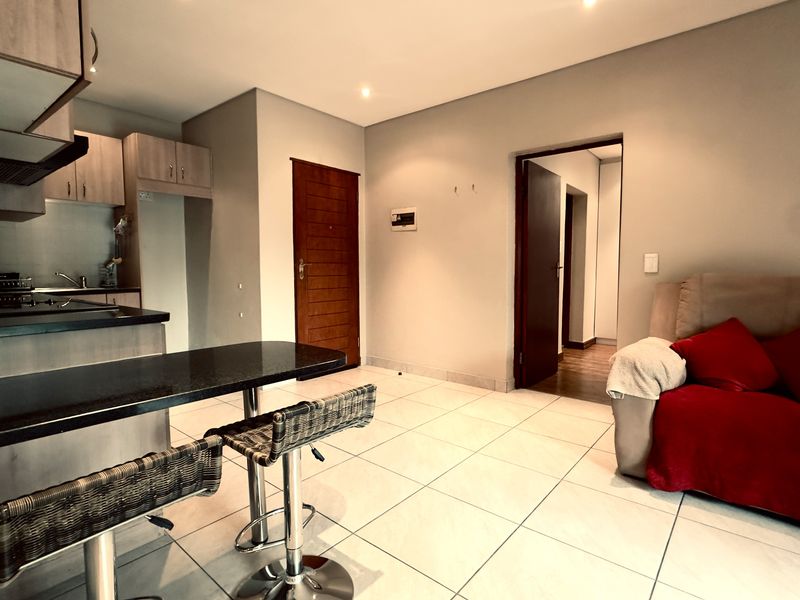 Modern 2-Bedroom Ground Floor Apartment in Over-50s Village (Bryanston) - Photo 4