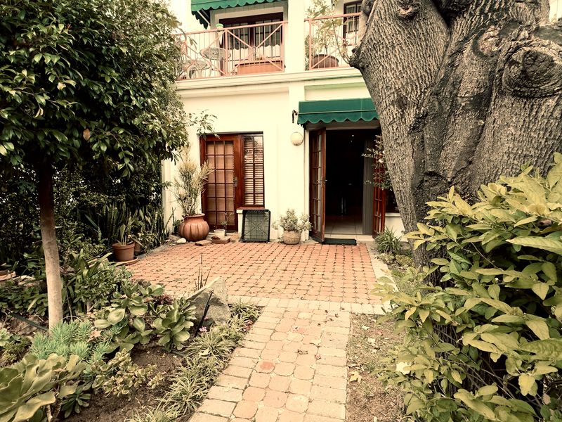 Modern 2-Bedroom Ground Floor Apartment in Over-50s Village (Bryanston) - Photo 2