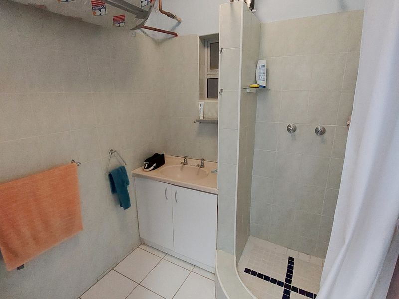 SUMMERSTRAND FURNISHED ROOM IN SHARED APARTMENT FOR RENT - Photo 5