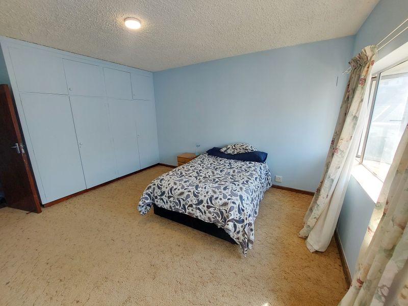 SUMMERSTRAND FURNISHED ROOM IN SHARED APARTMENT FOR RENT - Photo 3