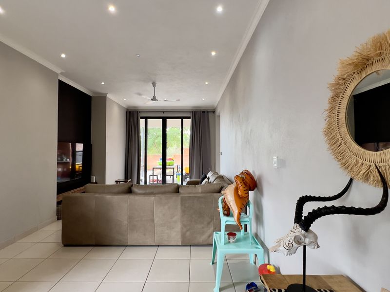4 BEDROOM HOUSE IN SECURE ESTATE - Photo 7