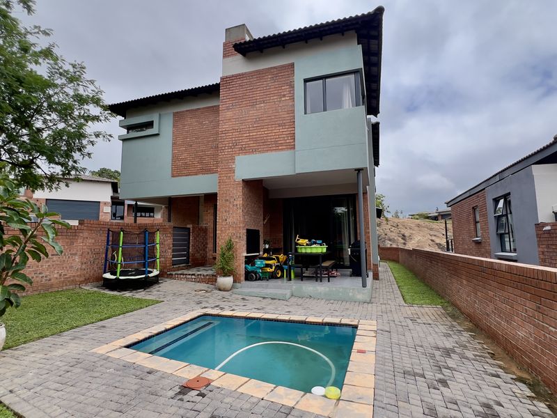 4 BEDROOM HOUSE IN SECURE ESTATE - Photo 2