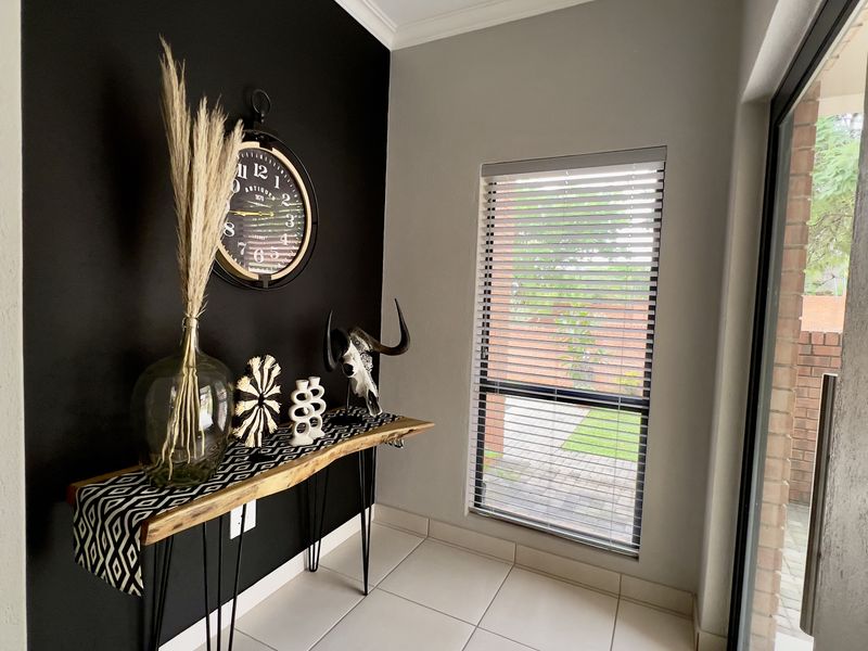 4 BEDROOM HOUSE IN SECURE ESTATE - Photo 3