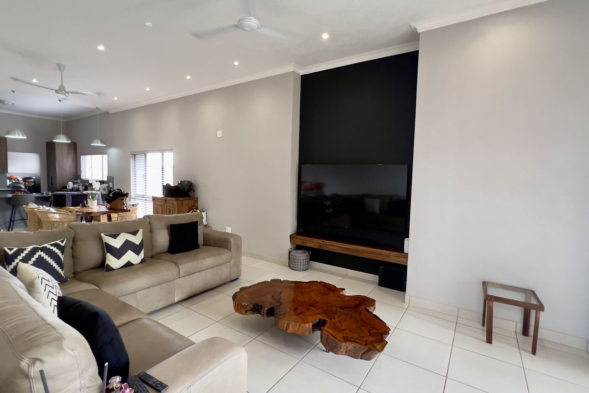 4 BEDROOM HOUSE IN SECURE ESTATE - Photo 5