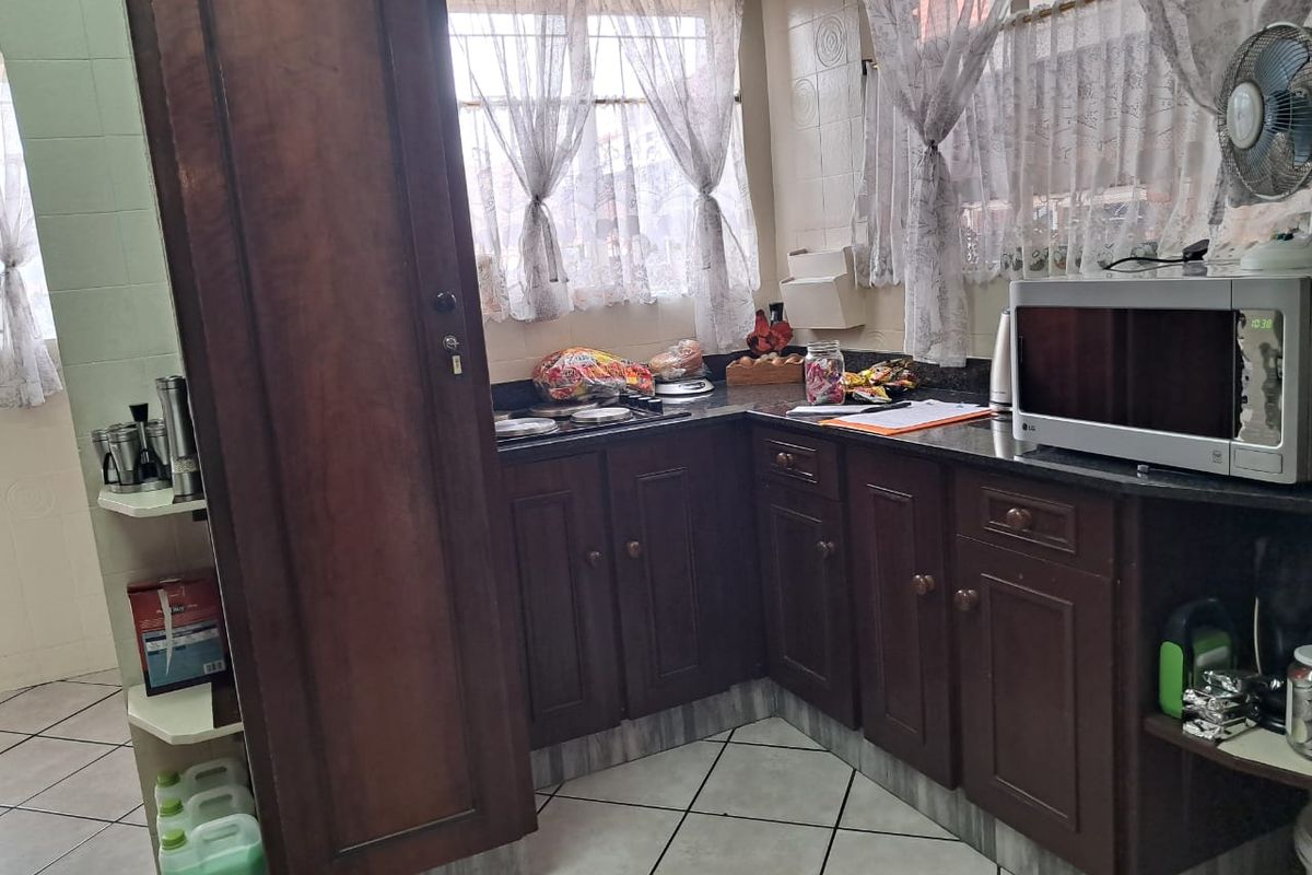 Peaceful Living Awaits in Birchleigh - 3 bedroom, 2 bathroom - Photo 5