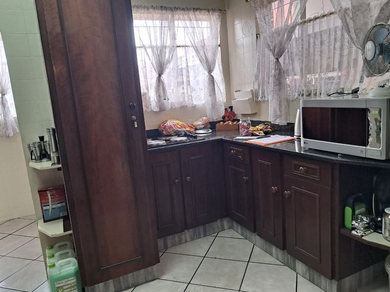 Peaceful Living Awaits in Birchleigh - 3 bedroom, 2 bathroom - Photo 5
