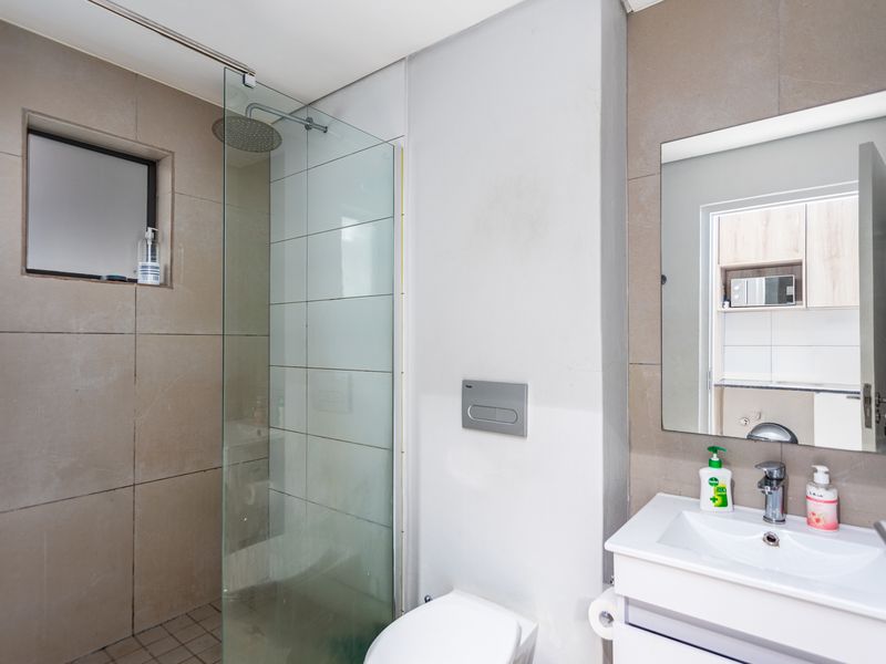 Modern studio in Woodstock Quarter - Investment Opportunity - Photo 8