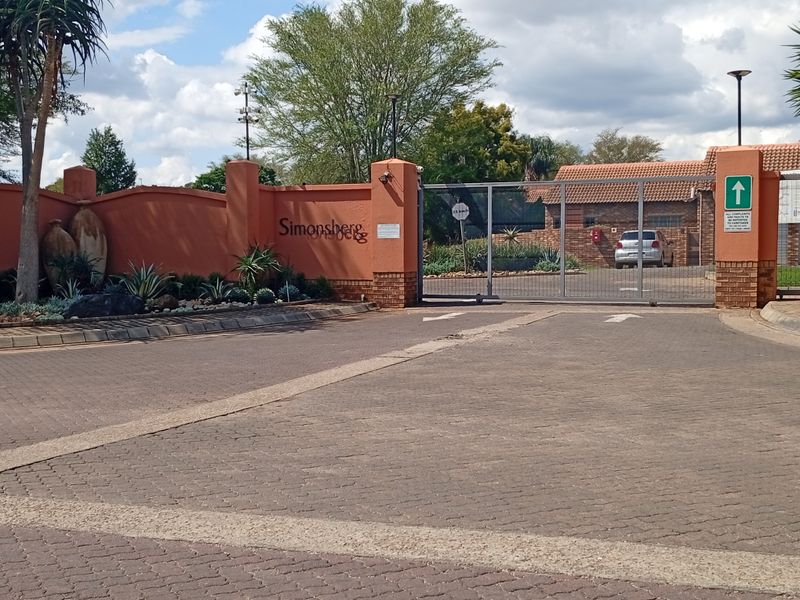 Townhouse For Sale In Pretoria - Photo 5