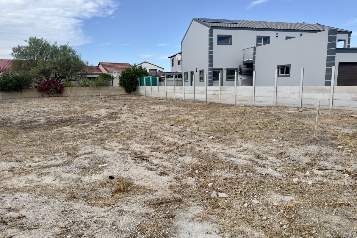 Prime 579 m2 Vacant Land for Sale in Port Owen – Secure Private Crescent Near the Marina - Photo 3