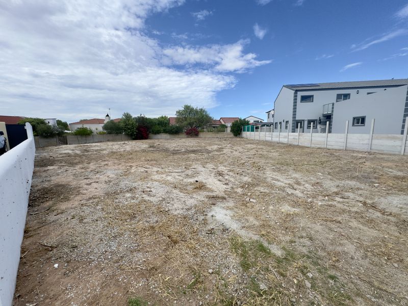 Prime 579 m2 Vacant Land for Sale in Port Owen – Secure Private Crescent Near the Marina - Photo 4