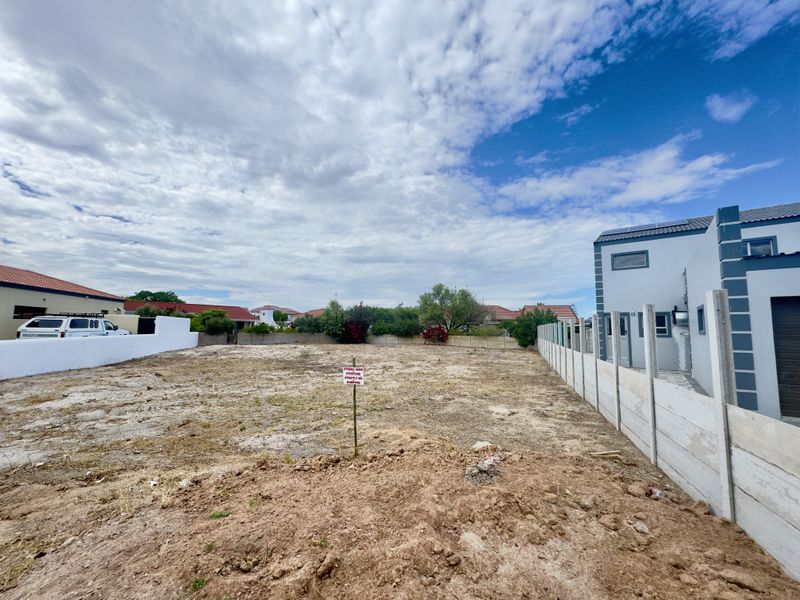 Prime 579 m2 Vacant Land for Sale in Port Owen – Secure Private Crescent Near the Marina - Photo 5