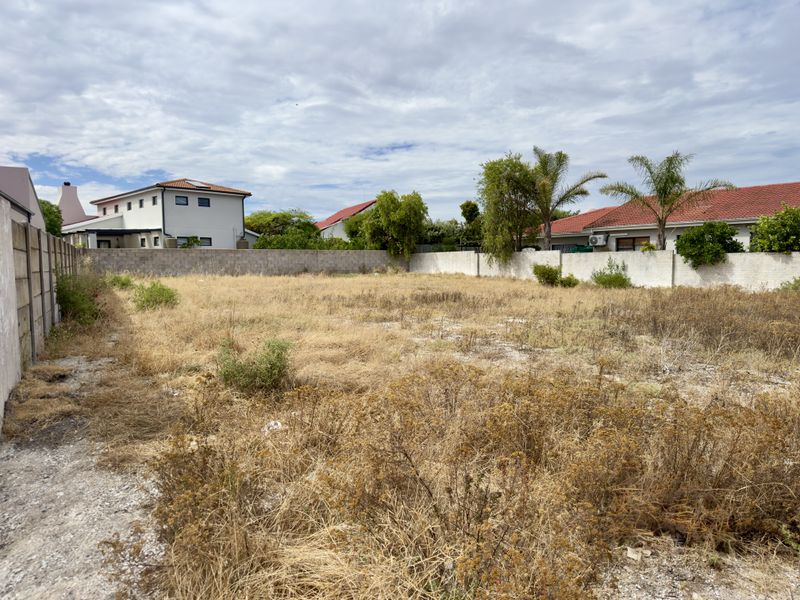 Build Your Ideal Coastal Home – 670 m2 Vacant Stand for Sale in Port Owen Near the Berg River - Photo 3