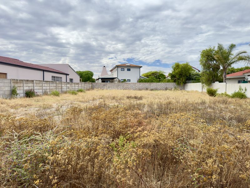 Build Your Ideal Coastal Home – 670 m2 Vacant Stand for Sale in Port Owen Near the Berg River - Photo 5