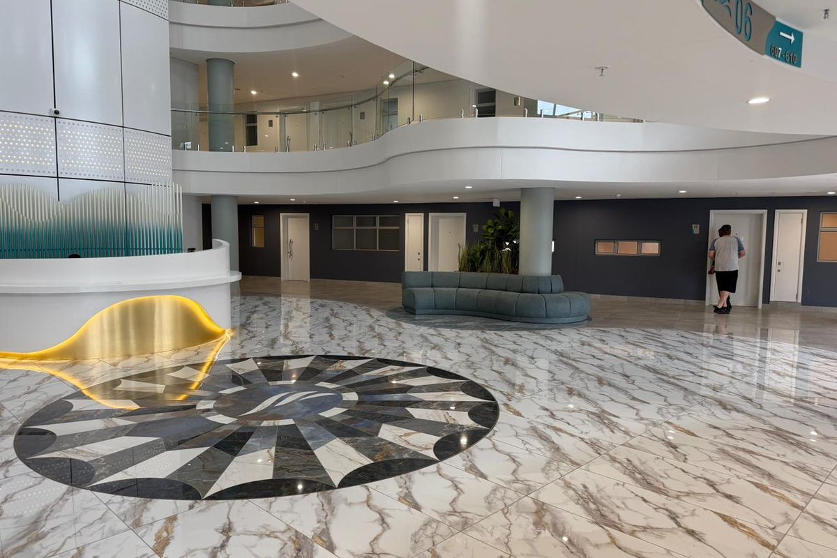 Stunning ocean view apartment at the Oceans Residence - Photo 2