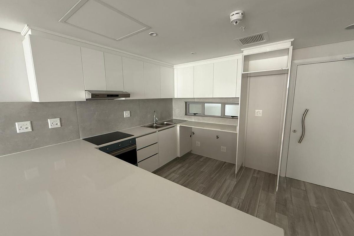 Stunning ocean view apartment at the Oceans Residence - Photo 5