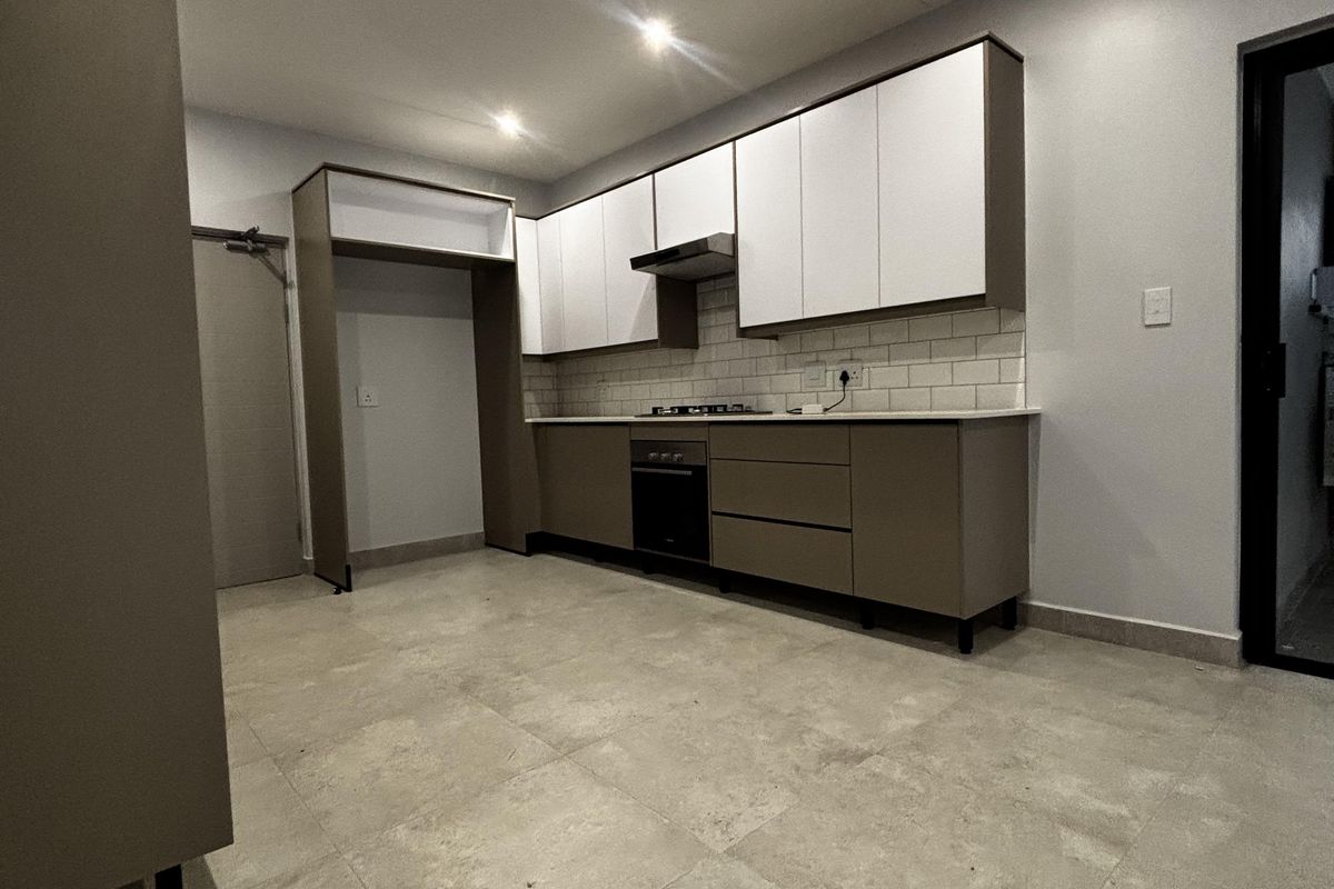 WOW MODERN -BRAND NEW 2 BED 2 BATH - Photo 2