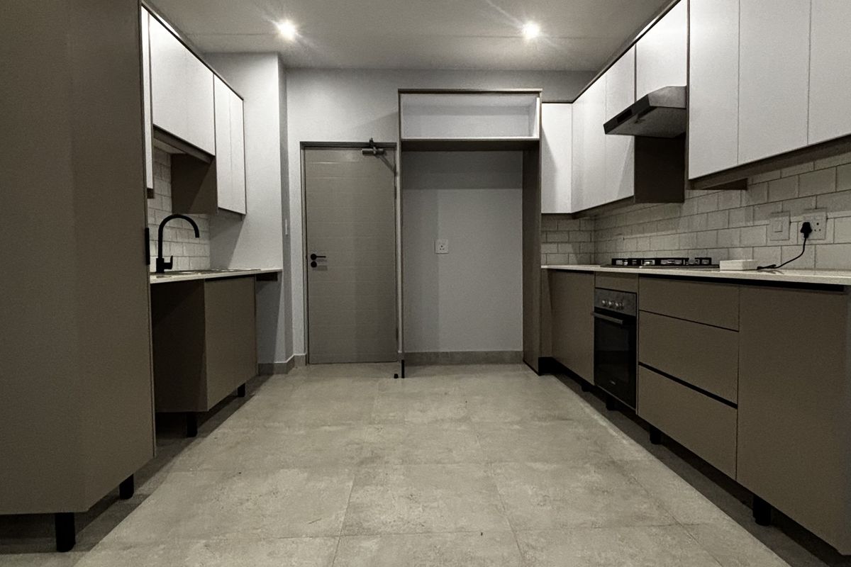 WOW MODERN -BRAND NEW 2 BED 2 BATH - Photo 4