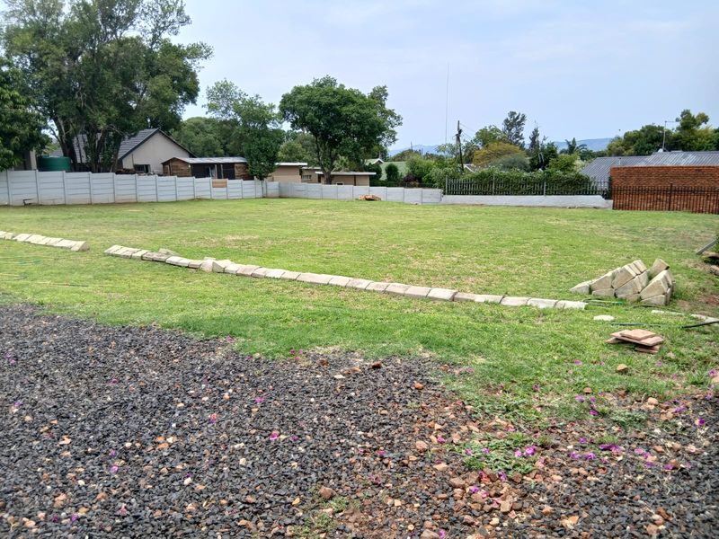 Rare Opportunity! Prime 1450 sqm Vacant Stand in Schoemansville, Hartbeespoort - Photo 4