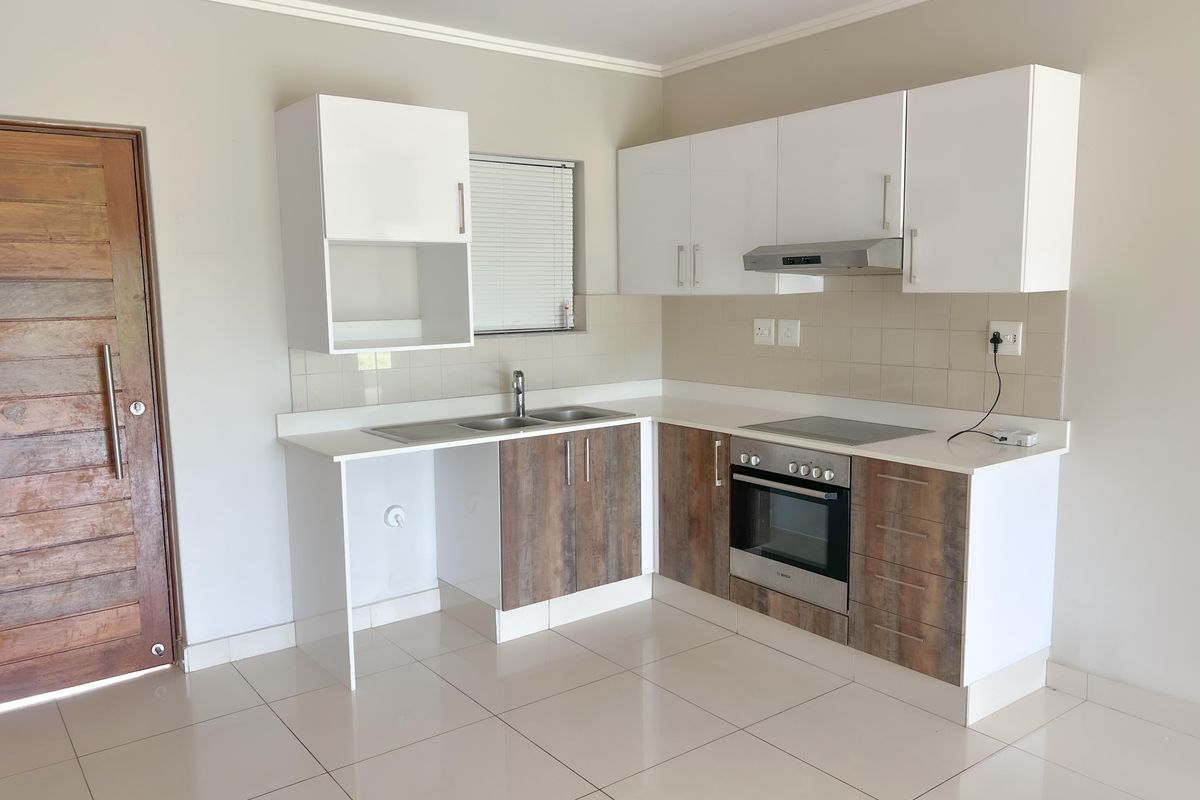 Modern 2 Bed, 2 Bath Apartment in Umhlanga Ridge Town Central - Photo 4