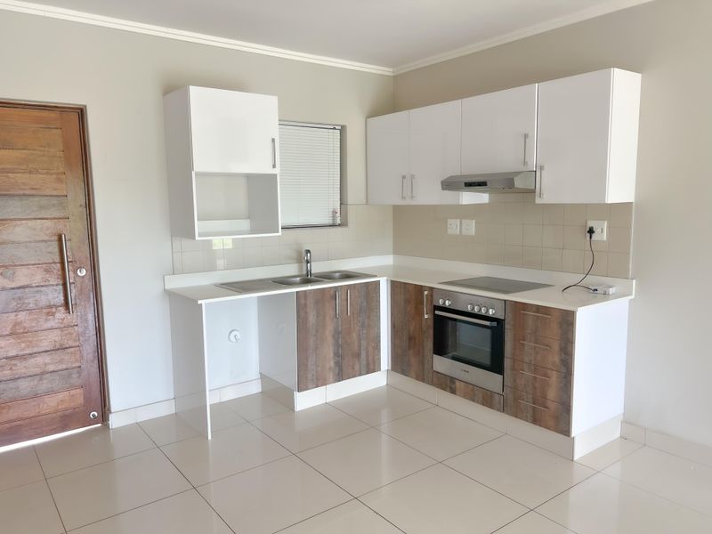 Modern 2 Bed, 2 Bath Apartment in Umhlanga Ridge Town Central - Photo 4