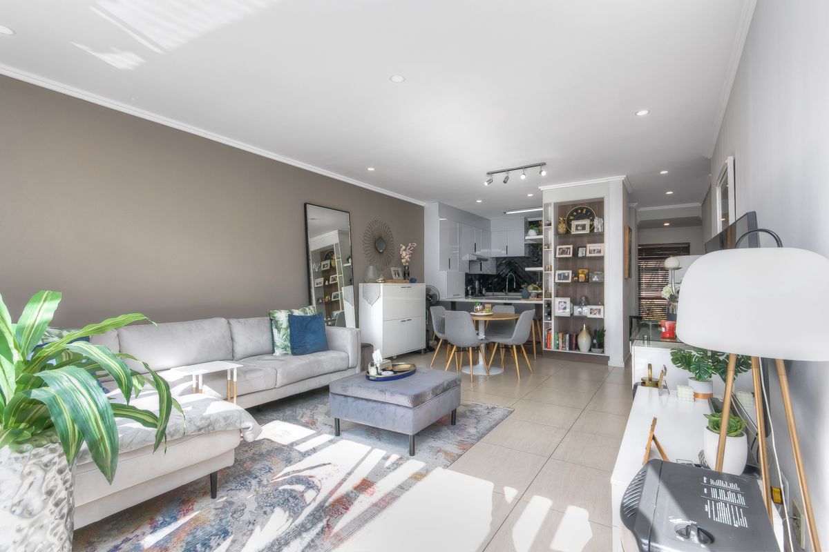 Wow 2 Bed 2 Bath Modern Morningside - Photo 3