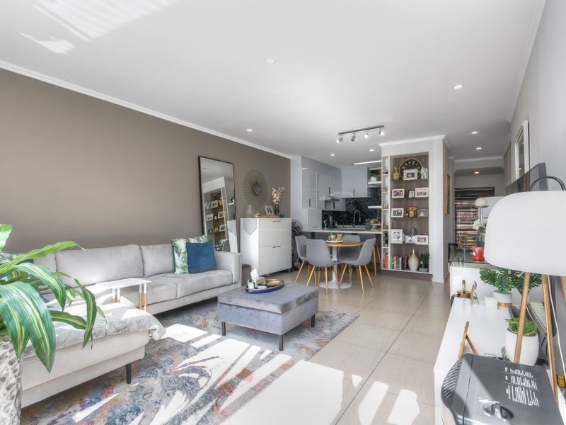 Wow 2 Bed 2 Bath Modern Morningside - Photo 3