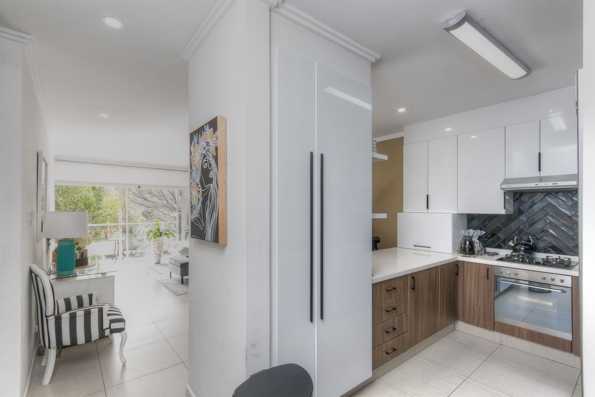 Wow 2 Bed 2 Bath Modern Morningside - Photo 2