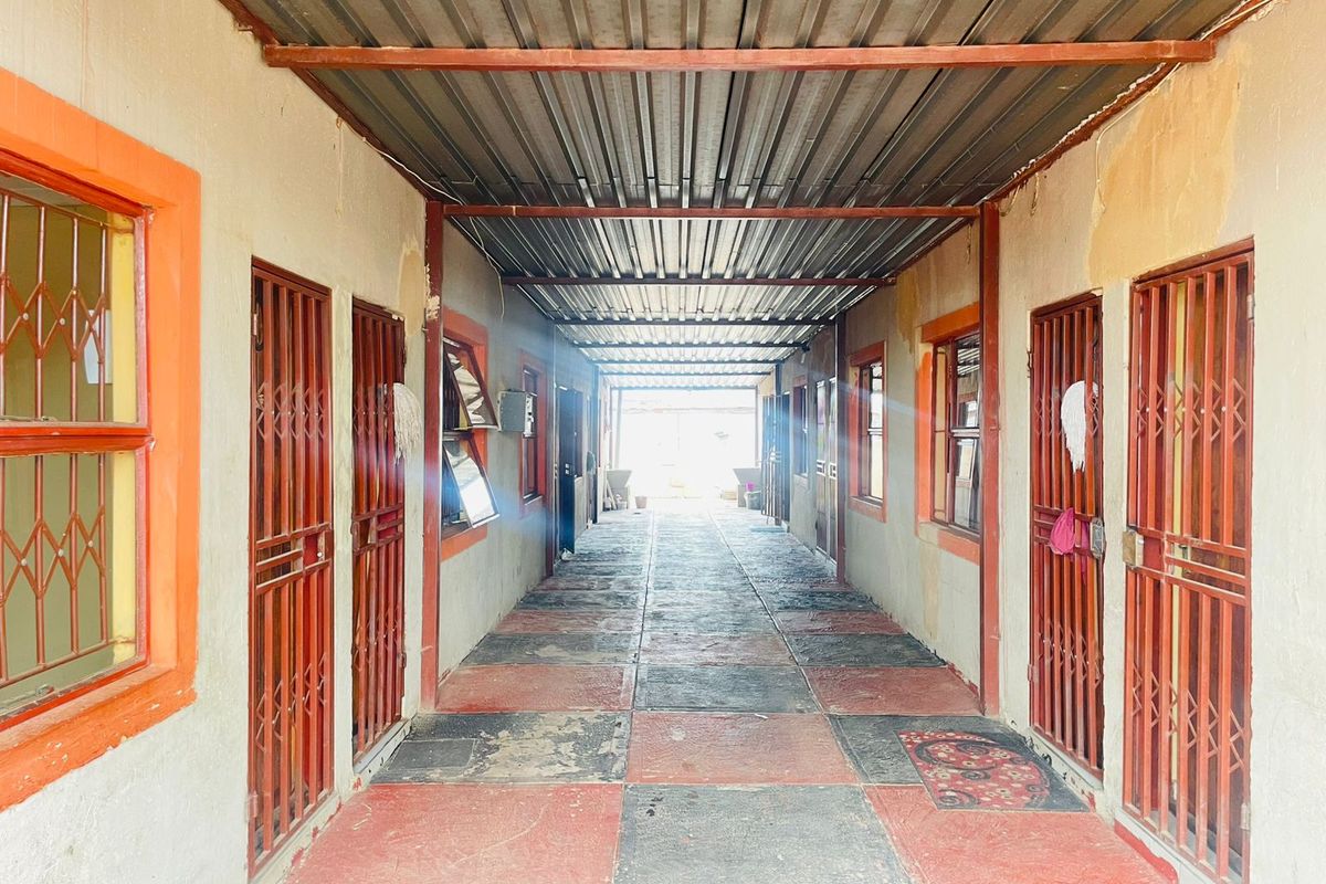 ATTENTION CASH BUYERS ONLY - Photo 2