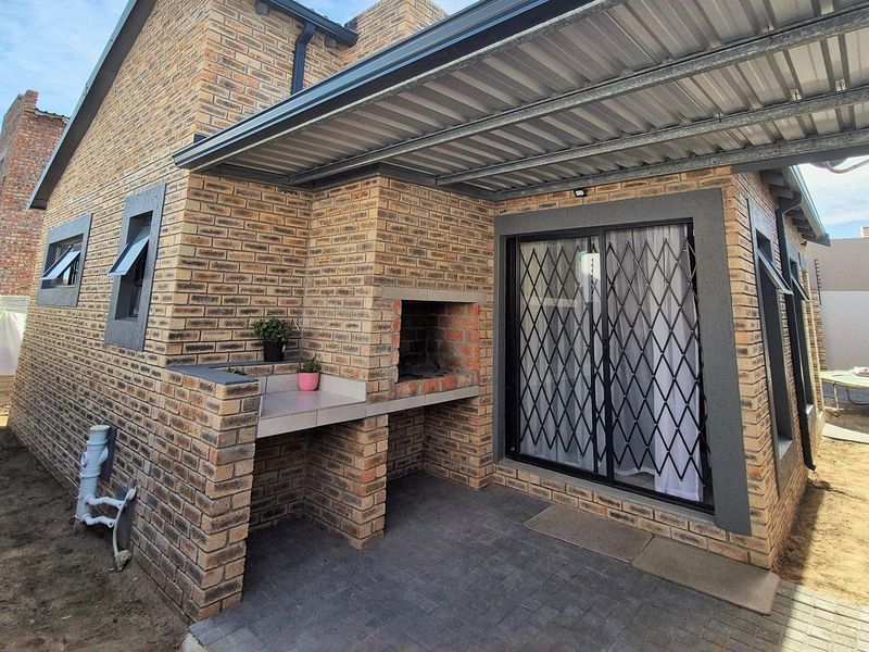 FAIRVIEW 3 BED 2 BATH HOUSE FOR SALE - Photo 1