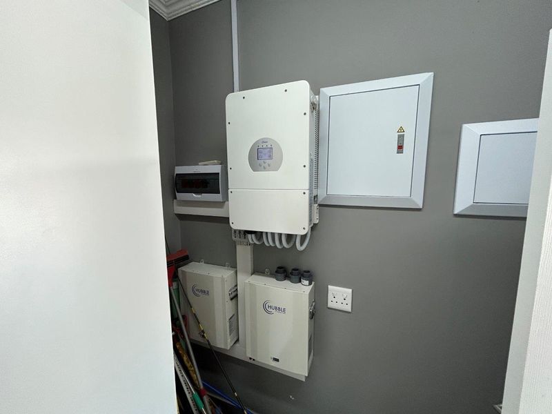 SPACIOUS  UPMARKET  HOME WITH ITS OWN LIFT ,AND PERMANENT STUNNING SEA AND MOUNTAIN VIEWS - Photo 7