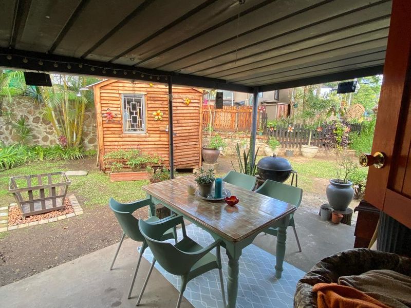 IMMACULATE UNIT FOR SALE - WITH CHARACTER - Photo 8