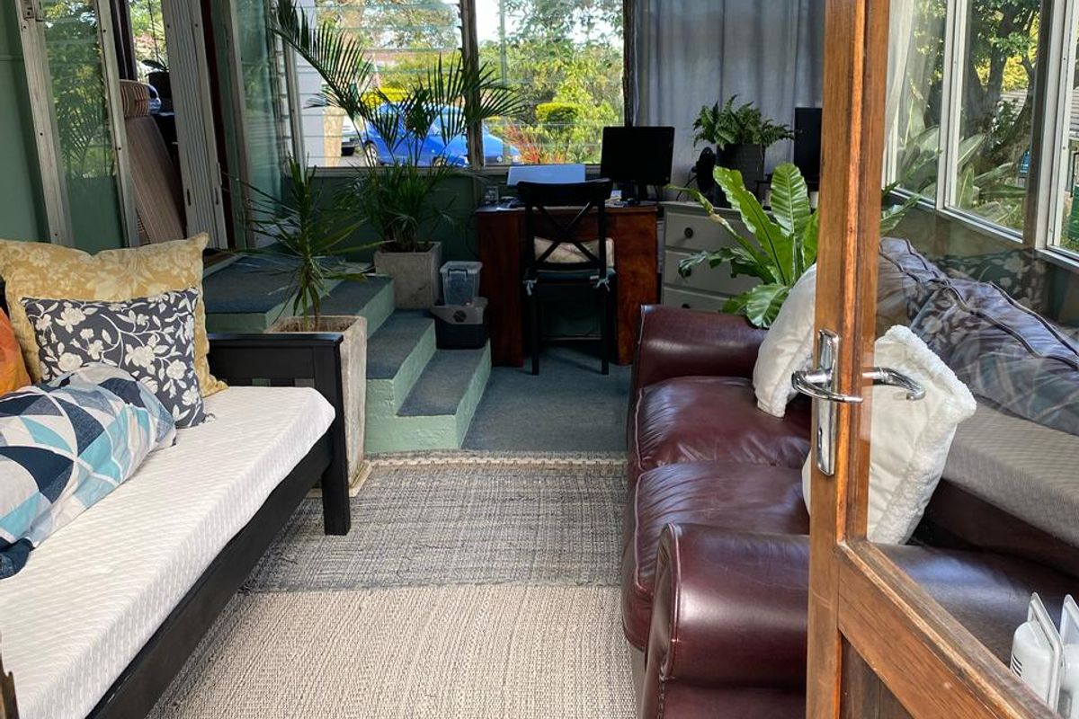 IMMACULATE UNIT FOR SALE - WITH CHARACTER - Photo 5