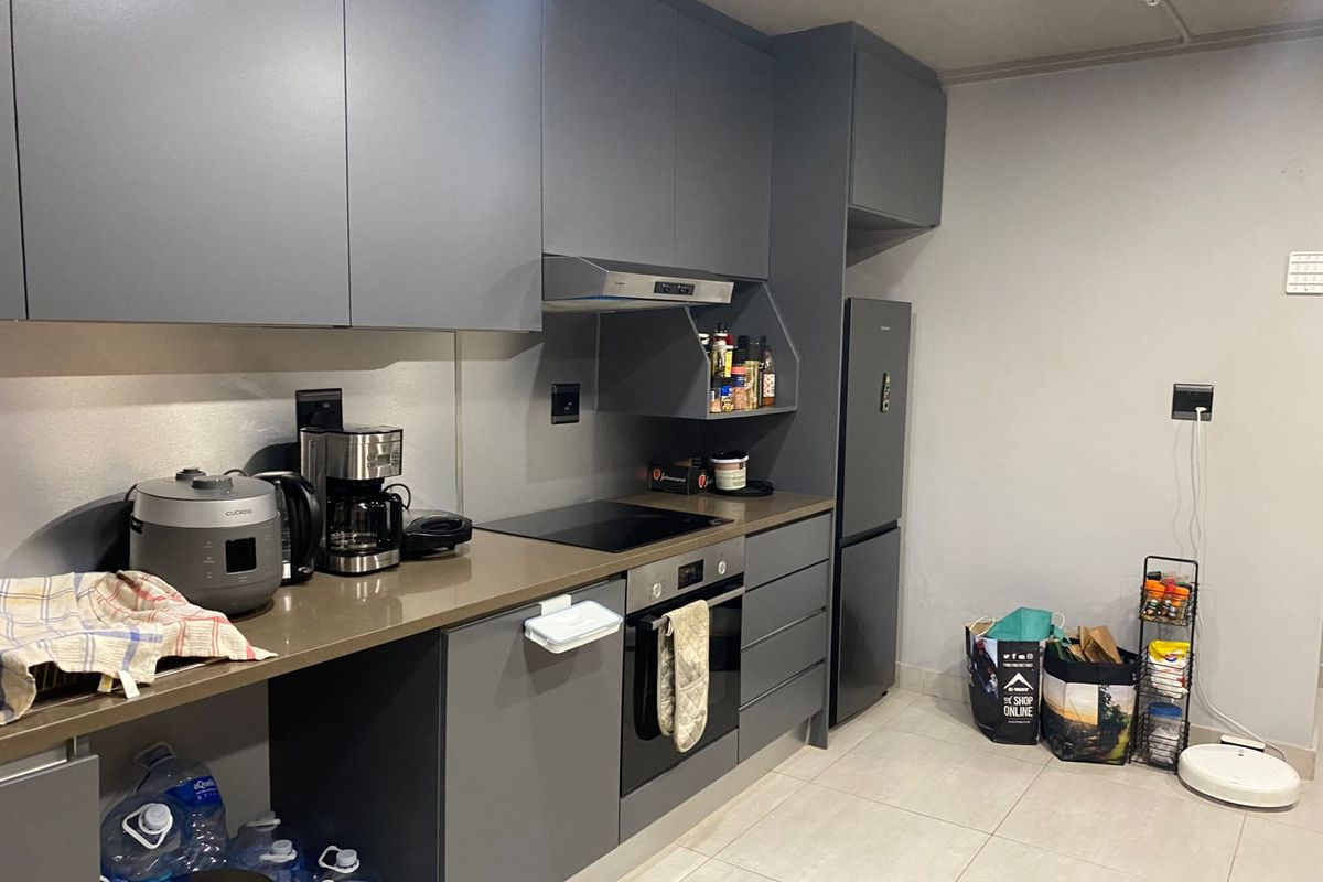 1 Bedroom Apartment for Sale - Photo 3