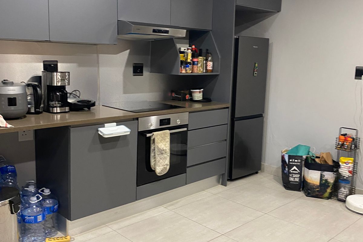 1 Bedroom Apartment for Sale - Photo 2