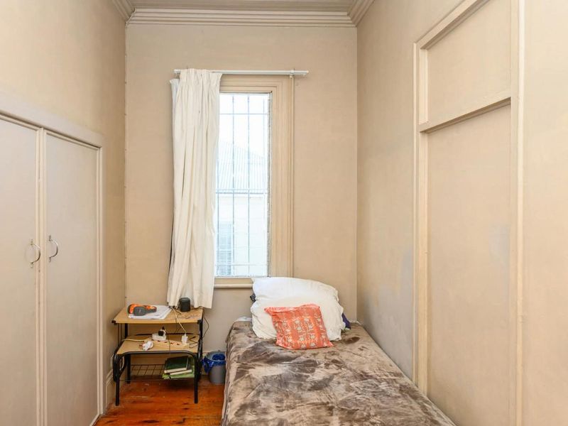 CENTRAL 4 BED 2 BATH HOUSE FOR SALE - Photo 7