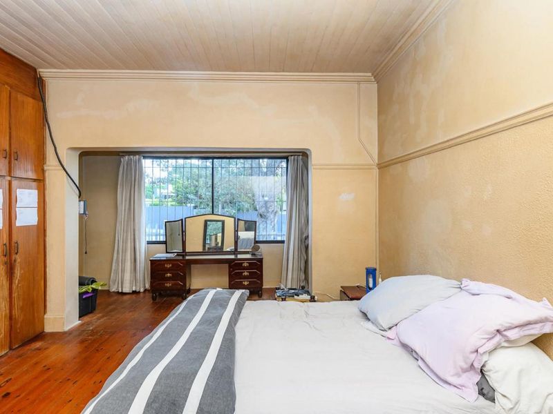 CENTRAL 4 BED 2 BATH HOUSE FOR SALE - Photo 5