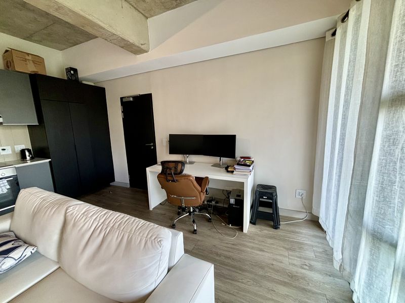 Spacious one bed for sale in Sandton - Photo 4
