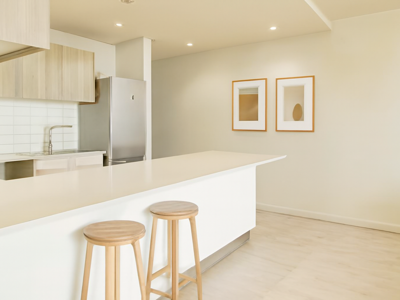 Sleek & Modern Apartment in De Waterkant - Photo 5