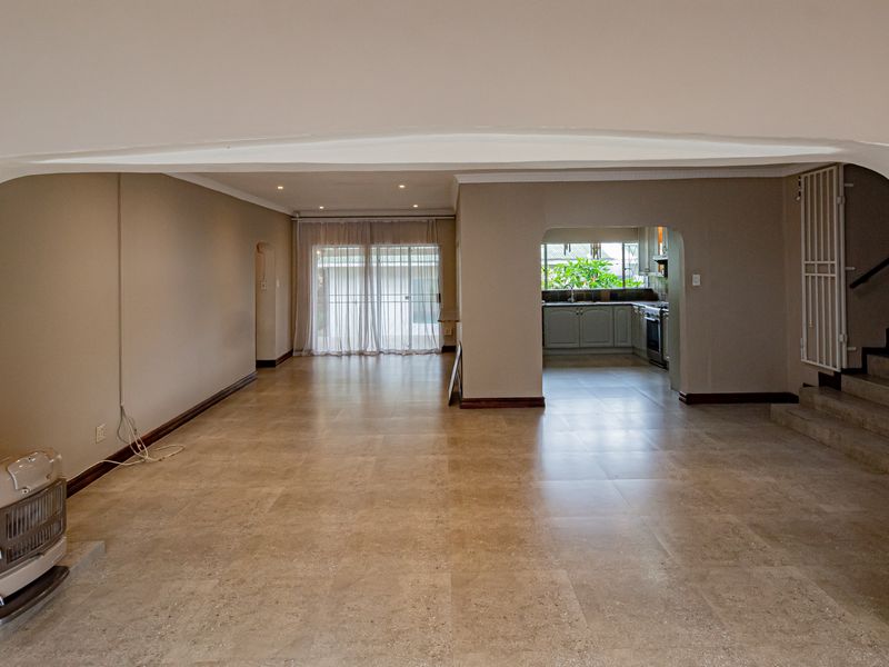 4-Bedroom Home with Pool – Ideal for Families or Swim School Operators - Photo 6