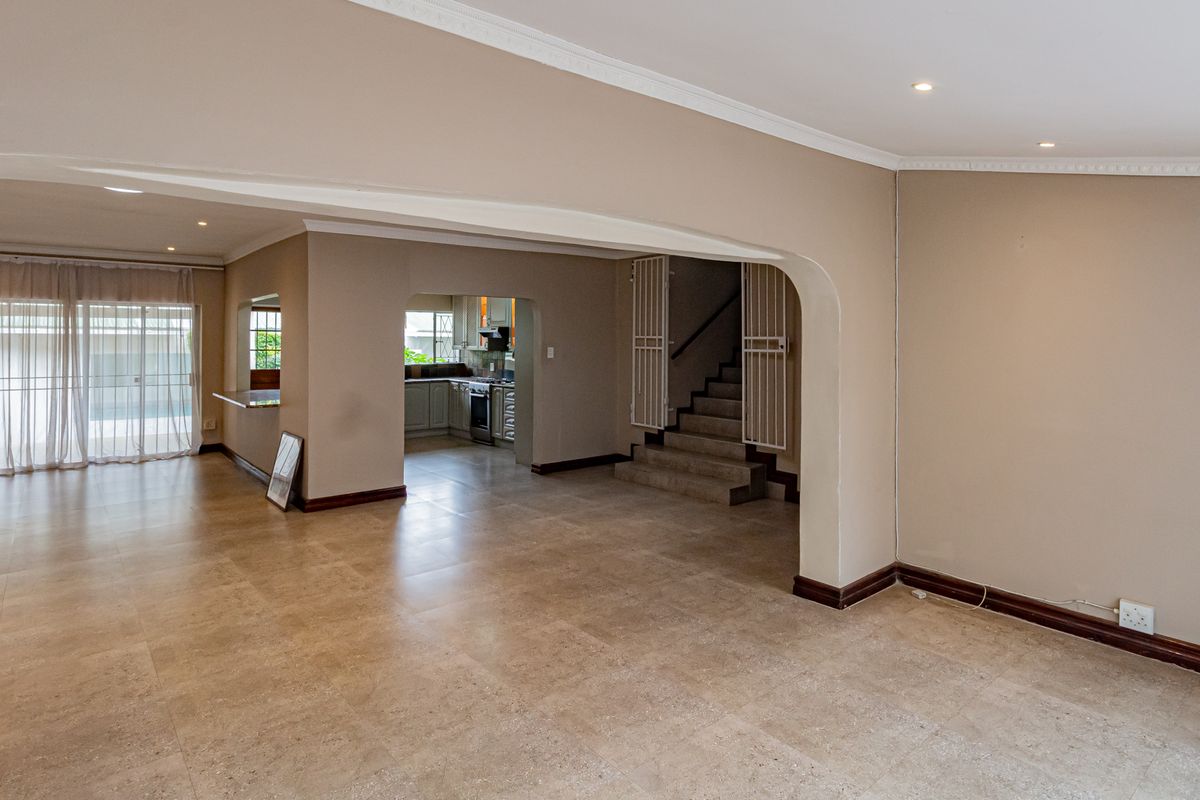 4-Bedroom Home with Pool – Ideal for Families or Swim School Operators - Photo 5