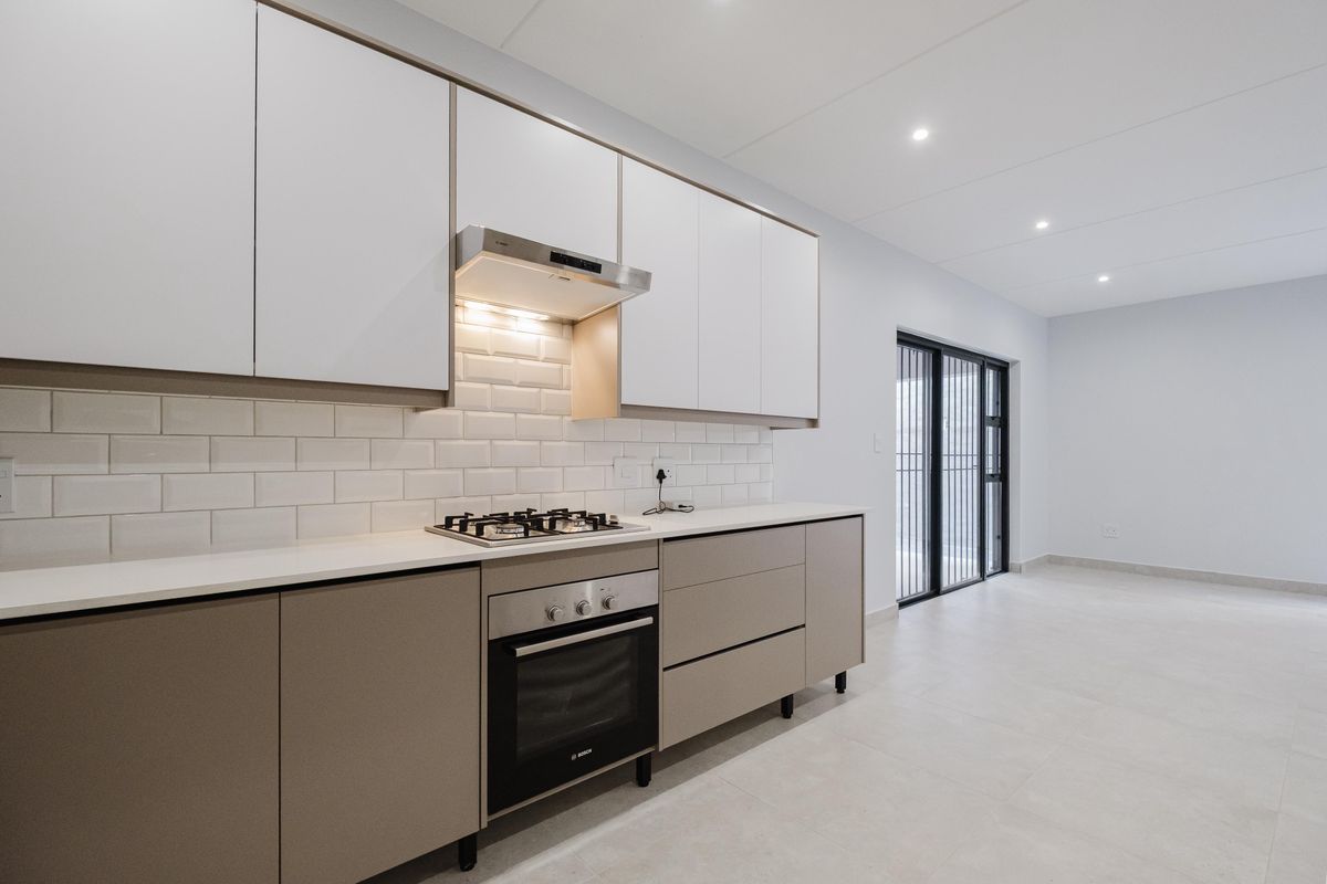 Two bedroom Two bathroom for sale in Edenburg - Photo 4