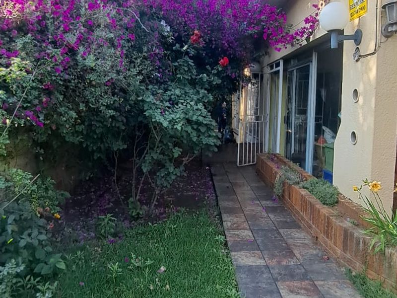 3 Bedroom hous for sale in Brakpan central - Photo 5