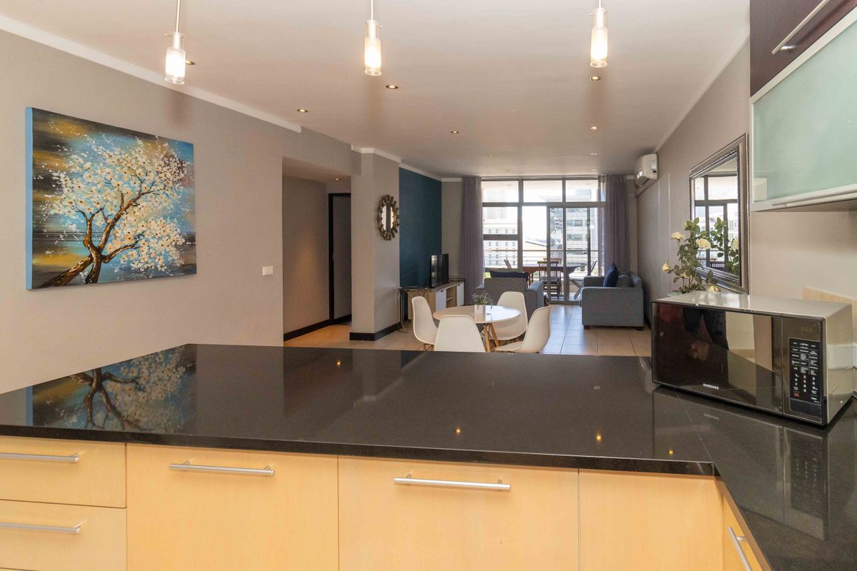 Premium Amenities: Rooftop Pool, Gym & 24-Hour Security - Photo 5