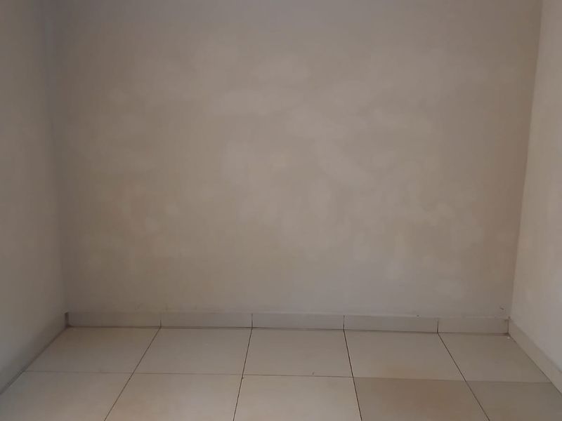 Spacious & Versatile Family Home with Income Potential in Extension 10 - Photo 10