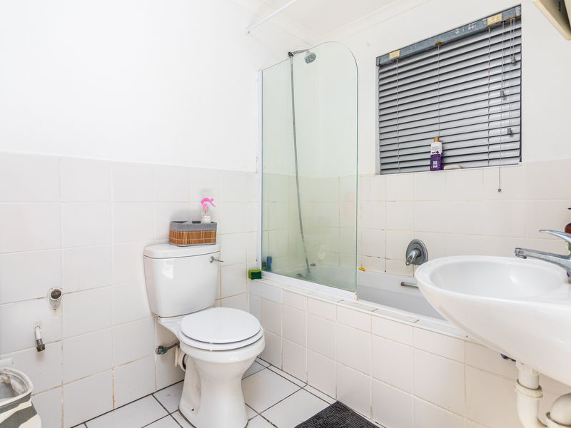 Apartment Pending Sale In Cape Town - Photo 9